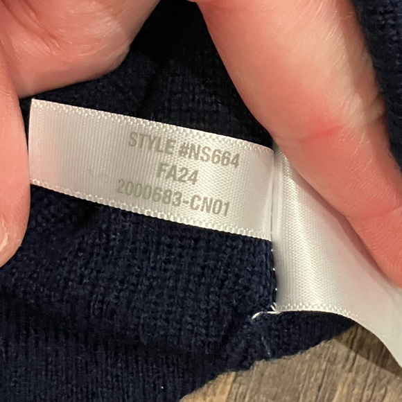 Madewell Women’s Merino Wool Pullover Sweater in Navy - Picture 9 of 9